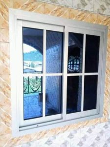 fenêtre sur mesure à Tourville-sur-Sienne